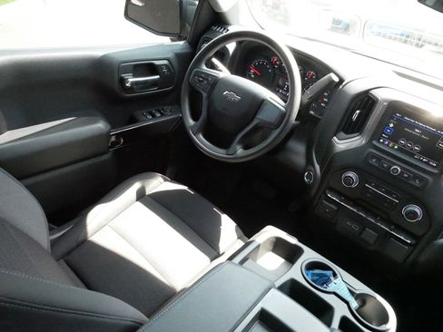 Used 2025 Chevrolet Silverado 1500 Custom Trail Boss w/ Midnight Edition AWD/4WD image 9