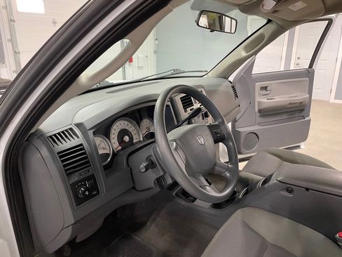 Used 2006 Dodge Dakota SLT image 9