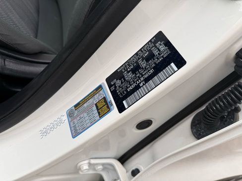 Certified 2024 Kia Seltos LX image 12