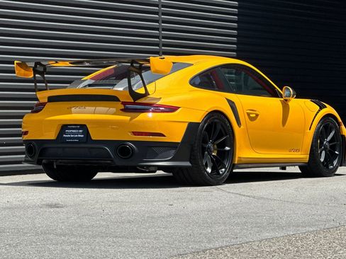 Certified 2018 Porsche 911 GT2 RS RWD image 8