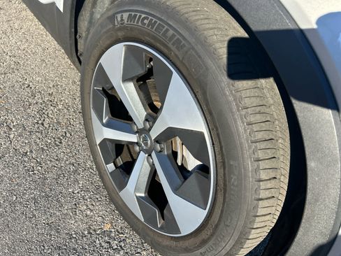 Used 2023 Volvo XC40 B5 Plus w/ Driver Assist Package image 14