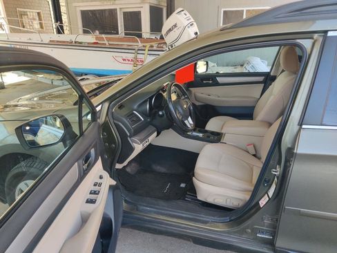 Used 2015 Subaru Outback 2.5i Premium AWD/4WD image 12