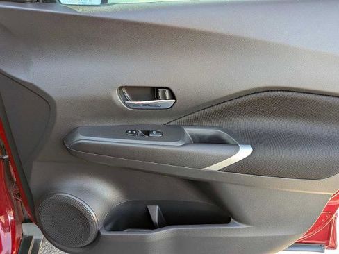 Used 2021 Nissan Kicks SV image 22