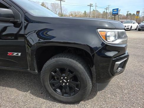 Used 2021 Chevrolet Colorado Z71 w/ Z71 Midnight Edition image 31