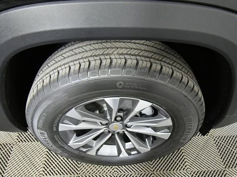 New 2026 Chevrolet Equinox LT w/ Safety and Technology Package image 17