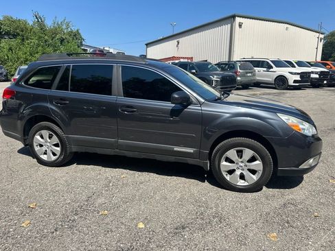 Used 2011 Subaru Outback 2.5i Limited w/ PWR Moonroof Pkg AWD/4WD image 5