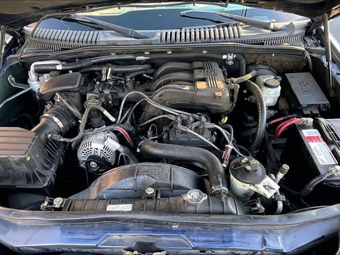 Used 2006 Ford Explorer XLT image 10