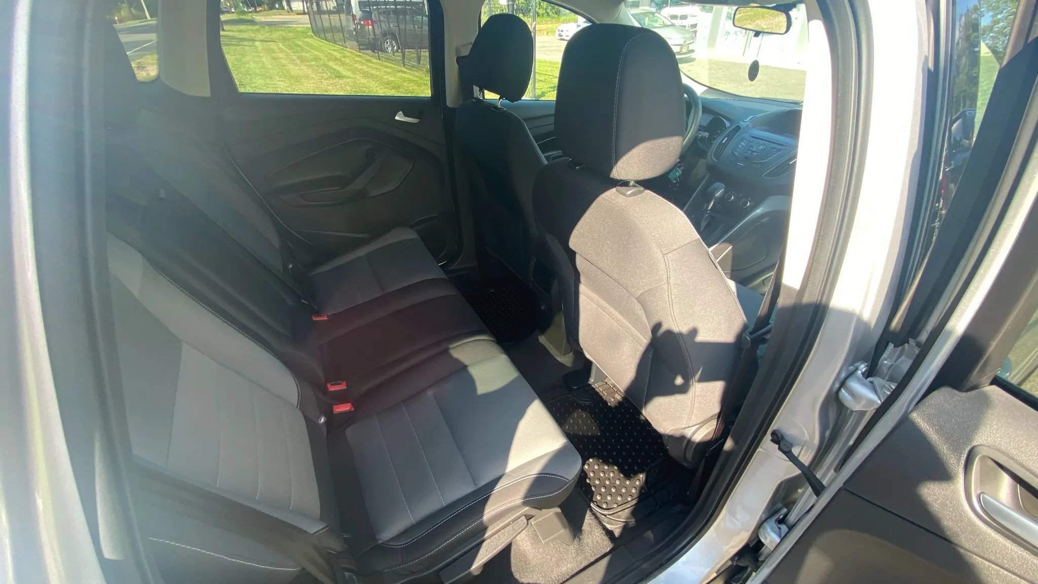 Used 2016 Ford Escape SE AWD/4WD image 16