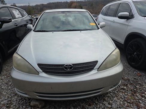 Used 2003 Toyota Camry LE image 2