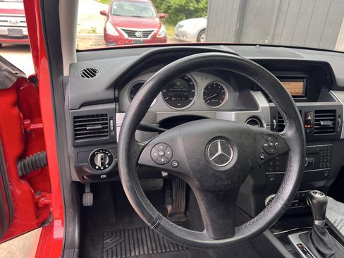 Used 2010 Mercedes-Benz GLK 350 4MATIC image 11