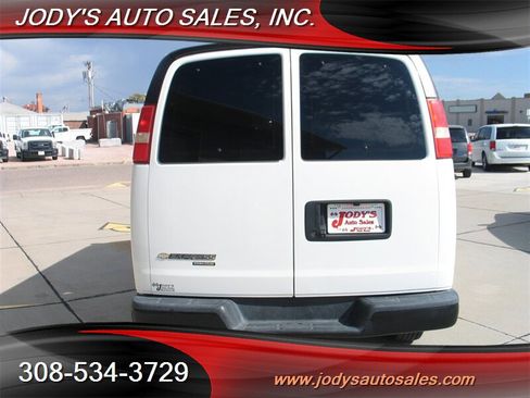 Used 2014 Chevrolet Express 2500 LS image 27