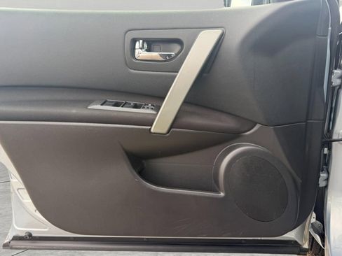 Used 2015 Nissan Rogue S w/ Convenience Package image 19