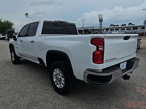 Used 2023 Chevrolet Silverado 2500 LTZ w/ LTZ Plus Package image 5