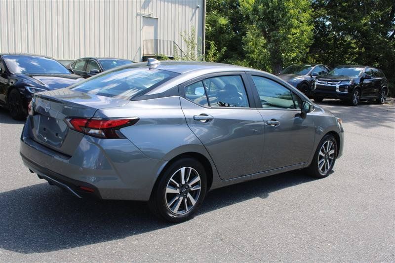 Used 2025 Nissan Versa SV FWD image 8