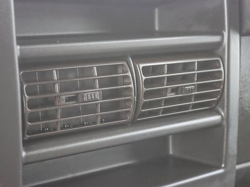 Used 2022 Chevrolet Express 3500 w/ Driver Convenience Package image 20