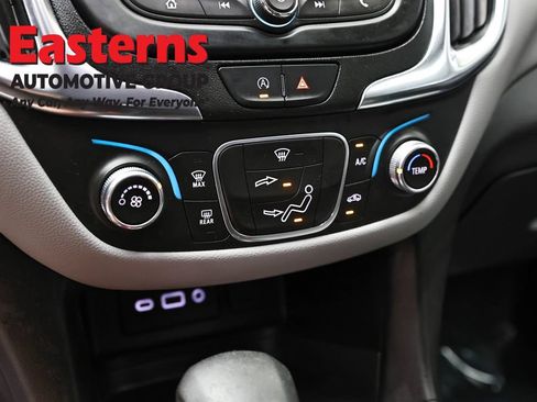 Used 2022 Chevrolet Equinox LT FWD image 19