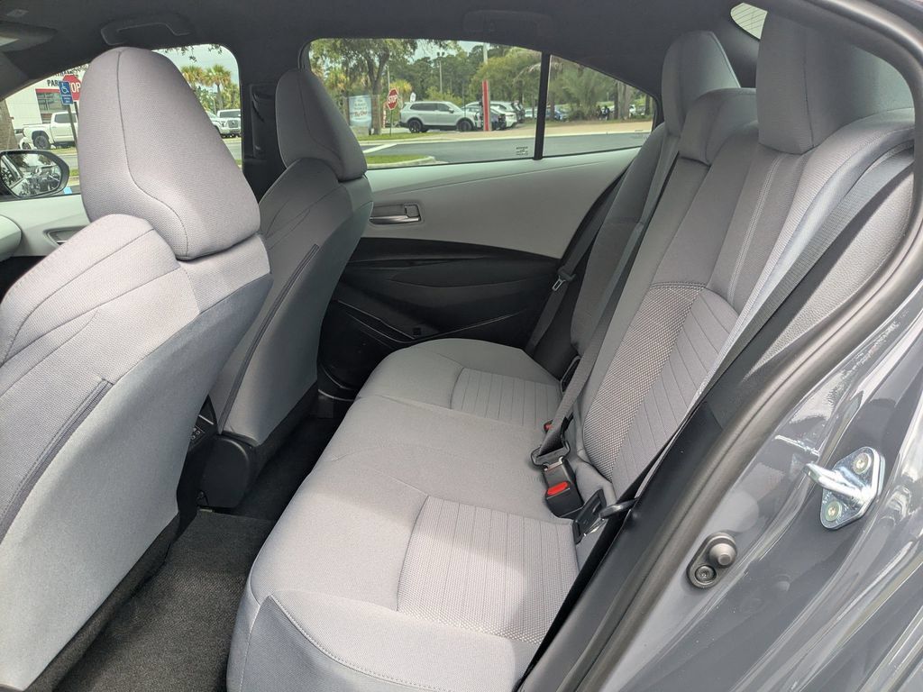 Used 2026 Toyota Corolla SE FWD image 14