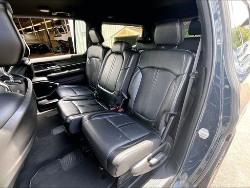 Used 2023 Jeep Wagoneer Series II AWD/4WD image 22