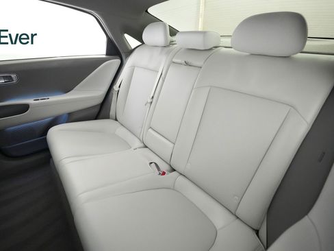 Used 2025 Hyundai Ioniq 6 SEL RWD image 24