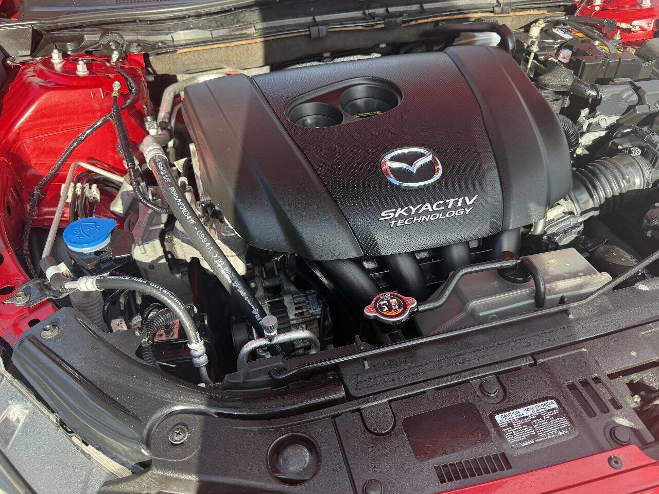 Used 2015 MAZDA MAZDA3 i Touring w/ Technology Package FWD image 9
