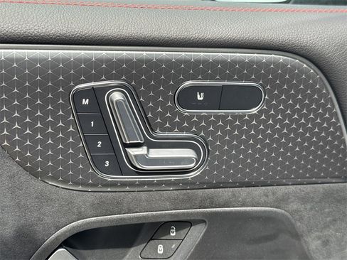 Certified 2025 Mercedes-Benz GLB 250 GLB 250 image 11