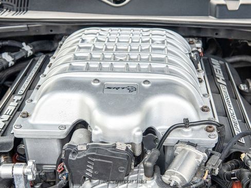 Used 2016 Dodge Challenger SRT Hellcat RWD image 15