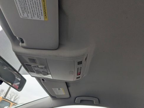 Used 2017 Volkswagen Golf S image 15