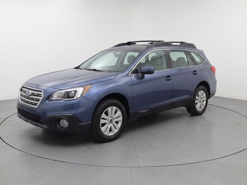 Used 2016 Subaru Outback 2.5i Premium AWD/4WD image 2