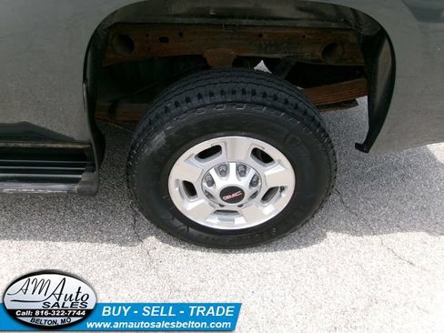 Used 2011 GMC Sierra 2500 SLE w/ SLE Preferred Package AWD/4WD image 18