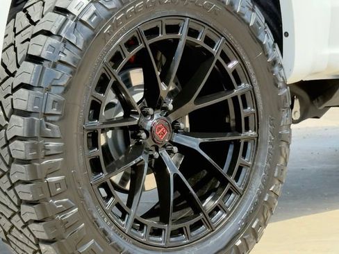 Used 2025 Ford F150 Raptor w/ Equipment Group 803A Raptor R AWD/4WD image 19