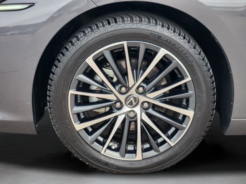 Used 2024 Lexus ES 350 w/ Premium Package FWD image 39