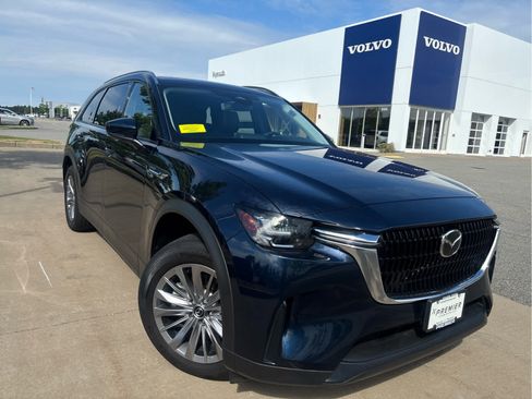 Used 2024 MAZDA CX-90 Plug-In Hybrid w/ Preferred AWD/4WD image 2