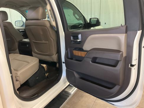 Used 2015 GMC Sierra 1500 SLT w/ SLT Crew Cab Value Package AWD/4WD image 24