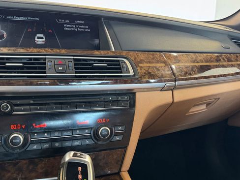 Used 2015 BMW 740Li AWD/4WD image 19