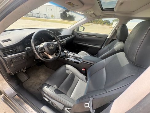 Used 2016 Lexus ES 350 FWD image 9