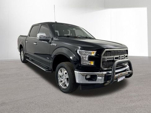 Used 2017 Ford F150 XLT w/ Equipment Group 302A Luxury image 3