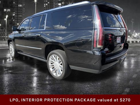Used 2020 Cadillac Escalade ESV Platinum image 5