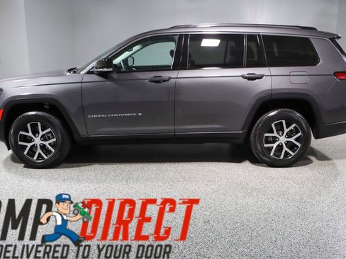 Used 2023 Jeep Grand Cherokee L Limited AWD/4WD image 10
