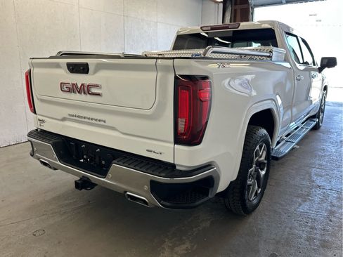 Used 2022 GMC Sierra 1500 SLT w/ SLT Premium Plus Package image 5