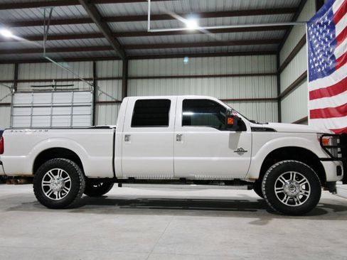 Used 2016 Ford F250 Platinum w/ FX4 Off-Road Package image 14