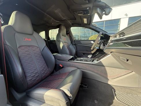 Used 2025 Audi RS 6 performance image 28