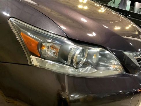 Used 2011 Lexus CT 200h Premium image 27