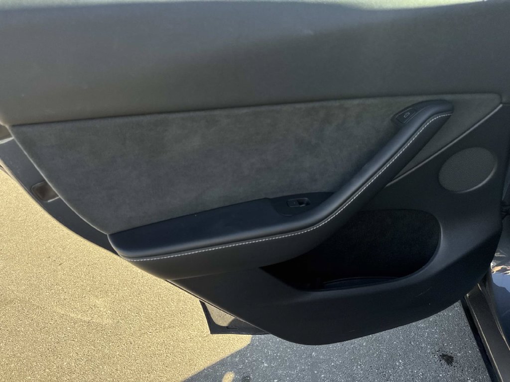 Used 2023 Tesla Model Y Long Range AWD/4WD image 14