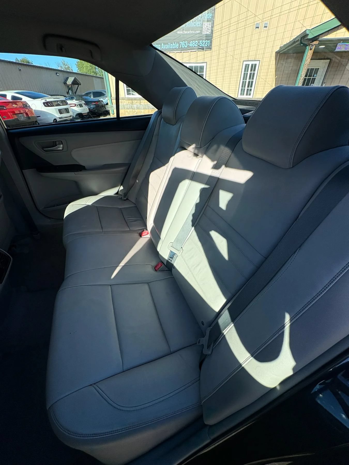 Used 2015 Toyota Camry XLE FWD image 38