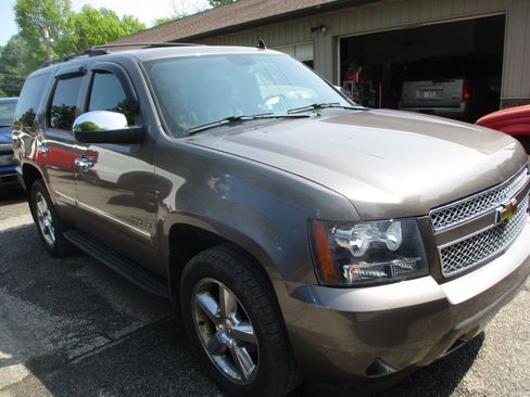 Used 2011 Chevrolet Tahoe LTZ image 2