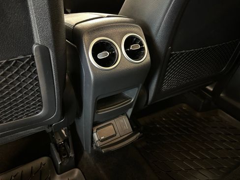 Used 2021 Mercedes-Benz GLB 250 image 38