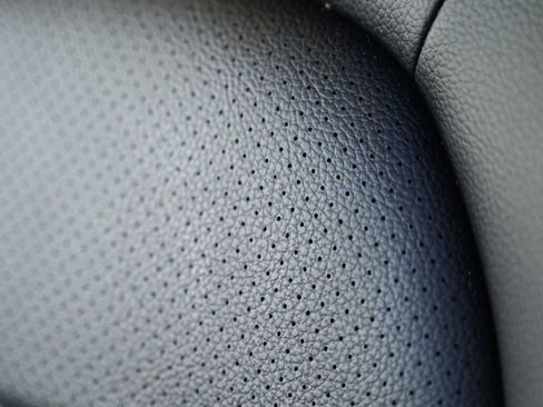 Used 2017 Mercedes-Benz C 300 4MATIC Sedan image 19