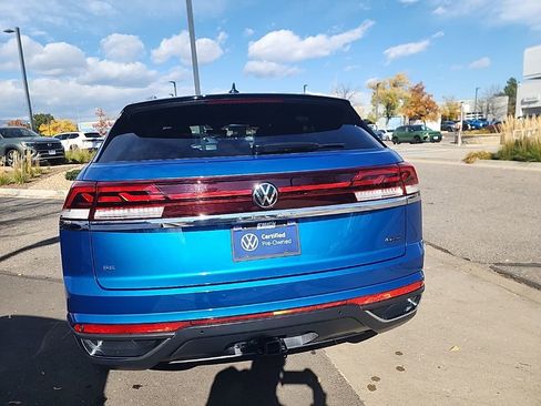 Certified 2025 Volkswagen Atlas Cross Sport SE image 4
