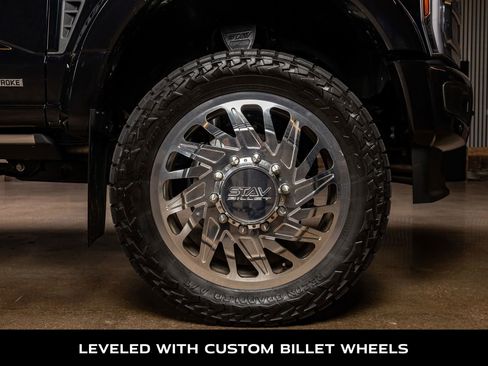 Used 2026 Ford F450 Platinum w/ FX4 Off-Road Package image 11