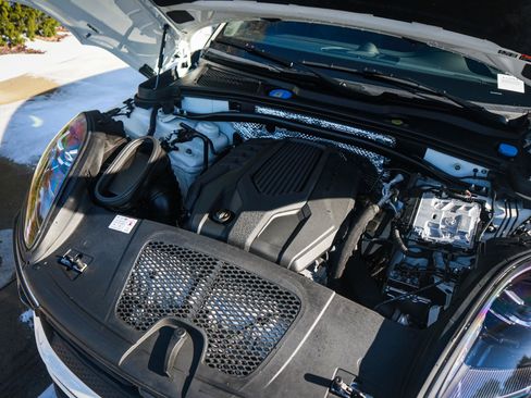 Used 2024 Porsche Macan image 34